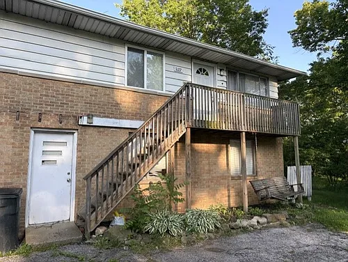 1120 Jason Ave Photo 1