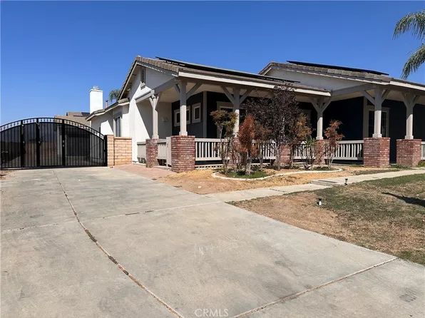 697 Walking Horse Ranch Dr, Norco, CA 92860