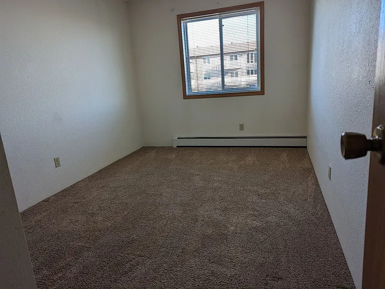 Landview Apartments — Photo 27