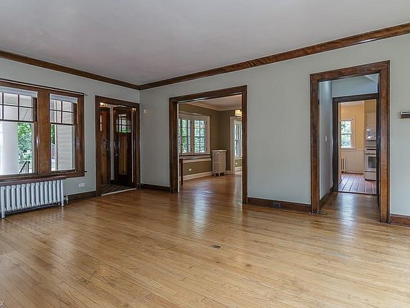 2nd image of 1269 Cleveland Heights Blvd