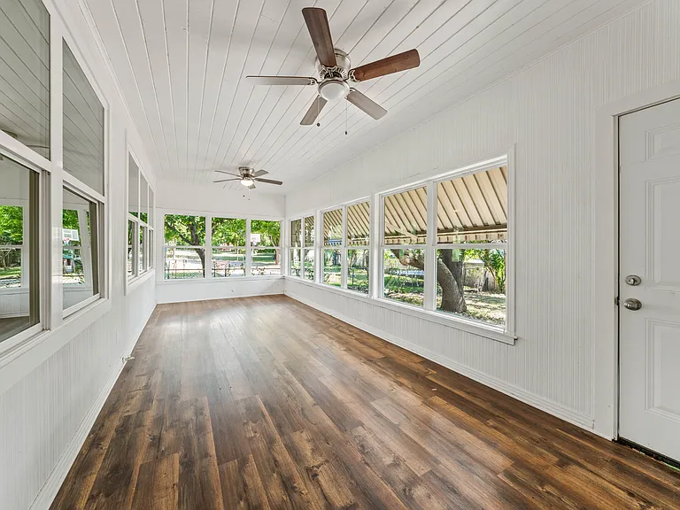 32300 Proctor Ave — Photo 43