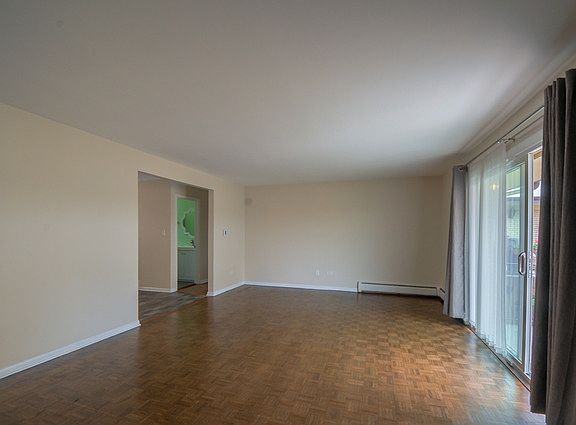 3rd image of 4562 N Milwaukee Ave APT 204