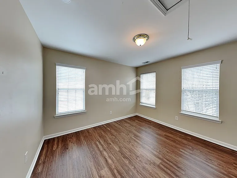 11112 Heritage Green Dr — Photo 17