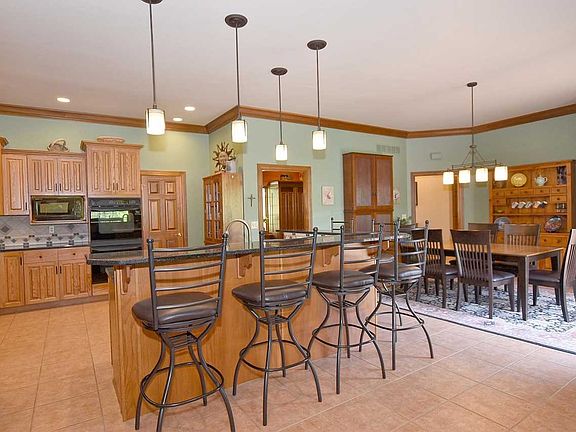 3rd image of 10303 Oglesby Dr