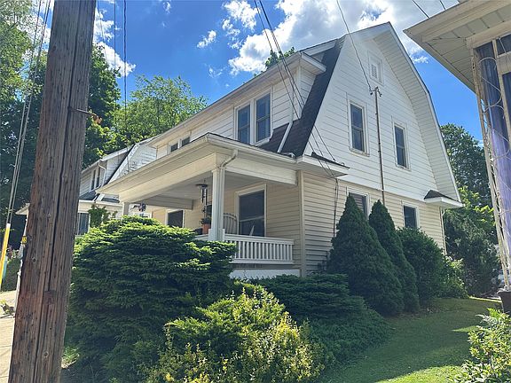 4th image of 228 Boileau Pl