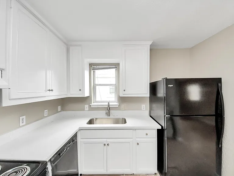 3914 Hoffman St #C — Photo 14