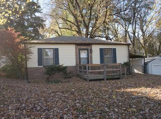 5517 Holmes St, Omaha, NE 68117