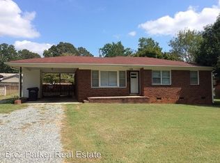 2732 McKinney St, Burlington, NC 27217