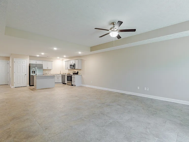 305 Breckinridge Cir — Photo 23