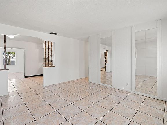 4th image of 5921 Yorkshire Rd