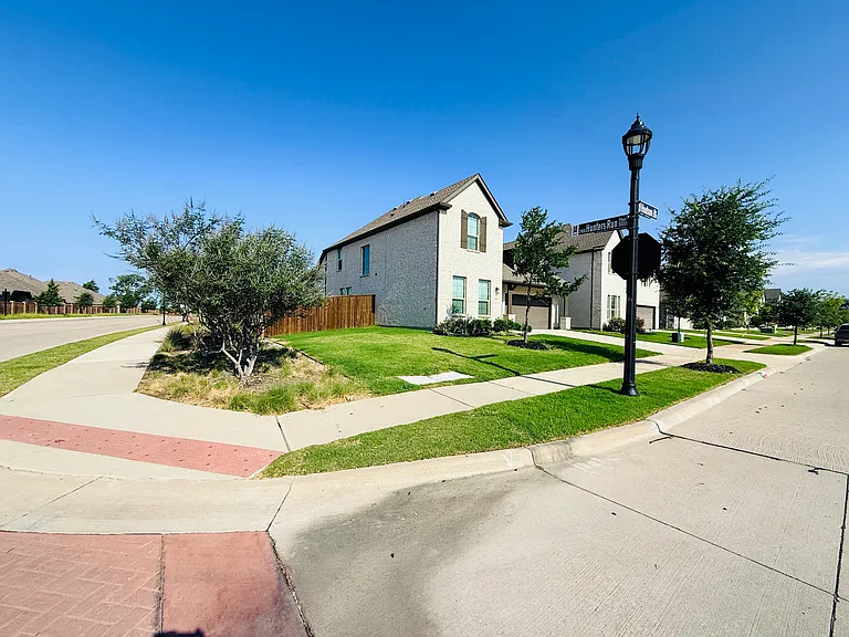 3701 Hudson Way — Photo 2