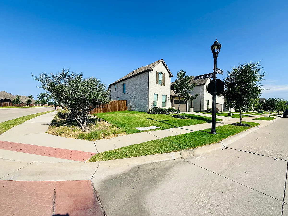 Building Photo - 3701 Hudson Way