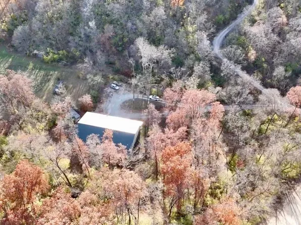 3728 Sunshine St SW, Cedar Rapids, IA 52404