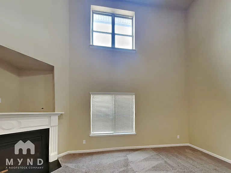 125 Tyre Dr — Photo 7