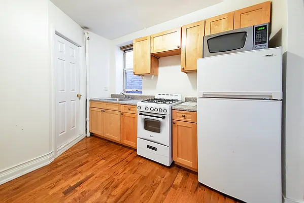 Rented by Warburg | media 1