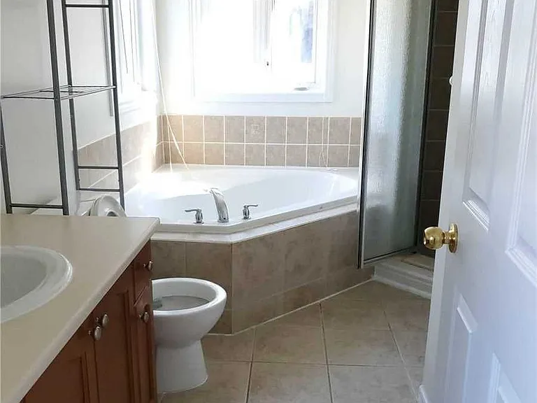 267 Hammersly Blvd — Photo 8