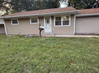 10655 Glen Garry Rd, Saint Louis, MO 63137