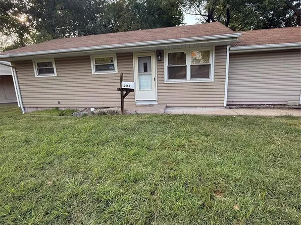 10655 Glen Garry Rd, Saint Louis, MO 63137