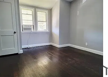700 E Cold Spring Ln — Photo 9