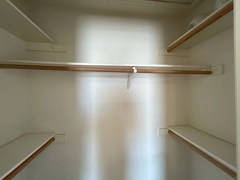 1702 Benttree Dr — Photo 15