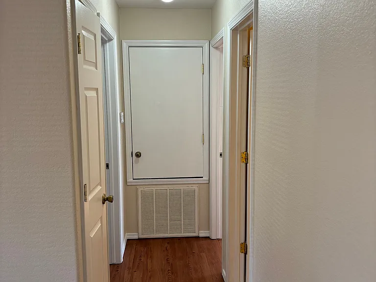 129 E Ella St #129 — Photo 12