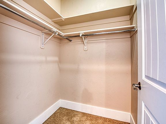 5th image of 577 Wildflower Cir