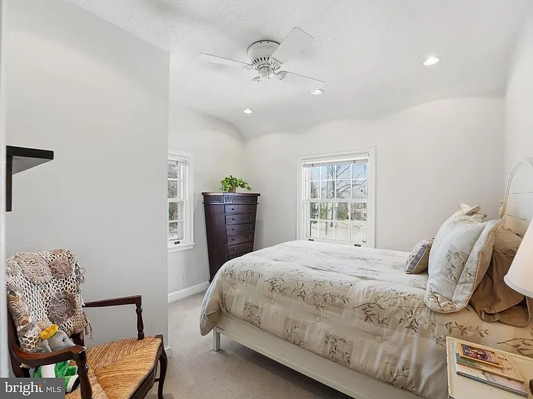 1812 N Hancock St — Photo 31