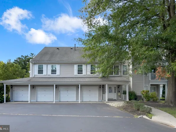313 American Eagle Ct, Lawrence Township, NJ 08648