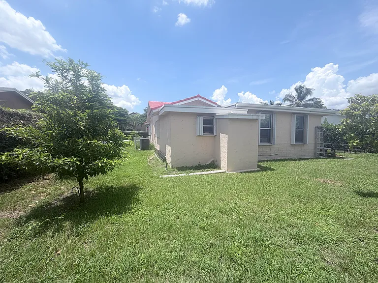 7302 Westwood Dr — Photo 18