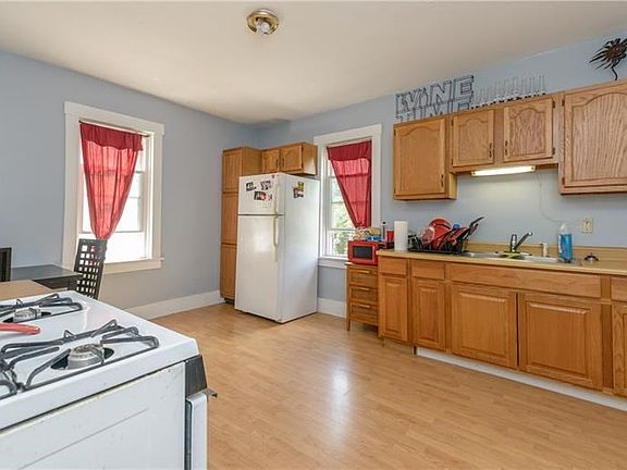 Spacious Eat-In Kitchen