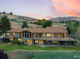 3781 School St, Wenatchee, WA 98801