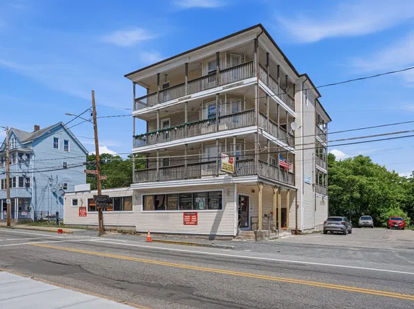 937 Social St APT 3, Woonsocket, RI 02895
