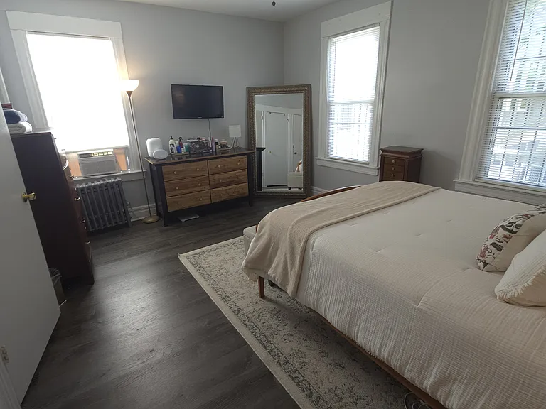 7 Woodland Ave #2 — Photo 2