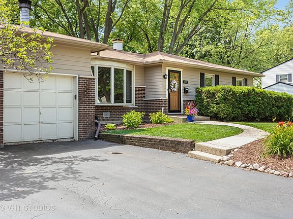 2nd image of 1401 E Anderson Dr