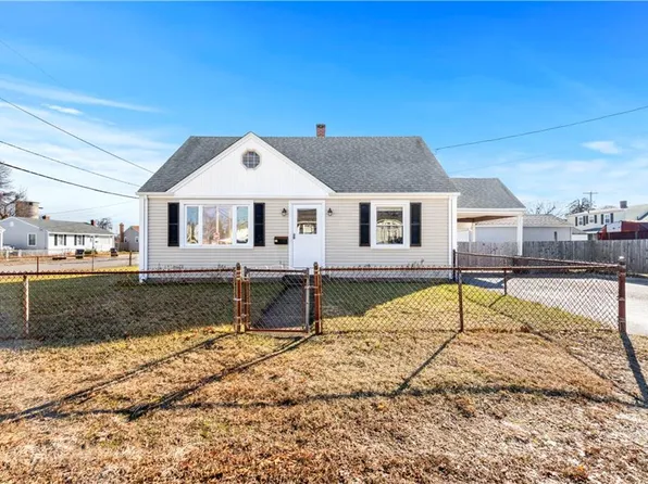 95 Talcott Ave, Pawtucket, RI 02860