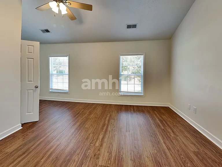 127 Paige Park Ln — Photo 12