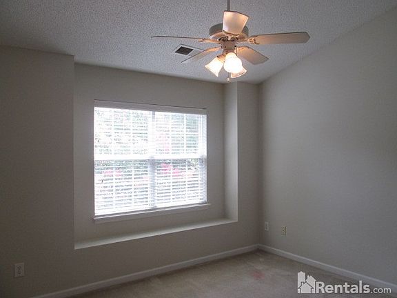 5th image of 7567 Petrea Ln
