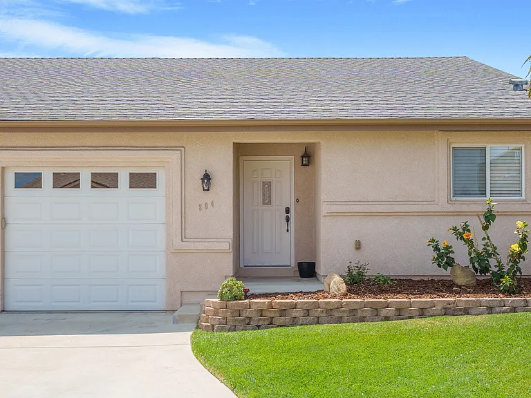 204 Brunos Ct — Photo 3
