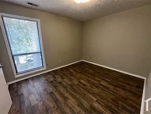 2nd image of 1816 Tryon Dr Unit 8
