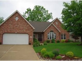 2728 Fieldstone Dr, Maryville, IL