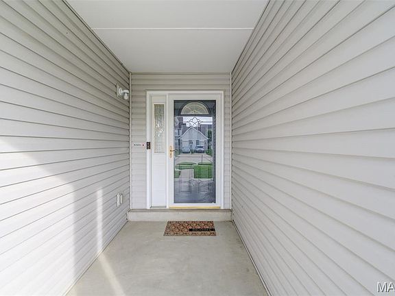 5th image of 1153 Spring Orchard Dr