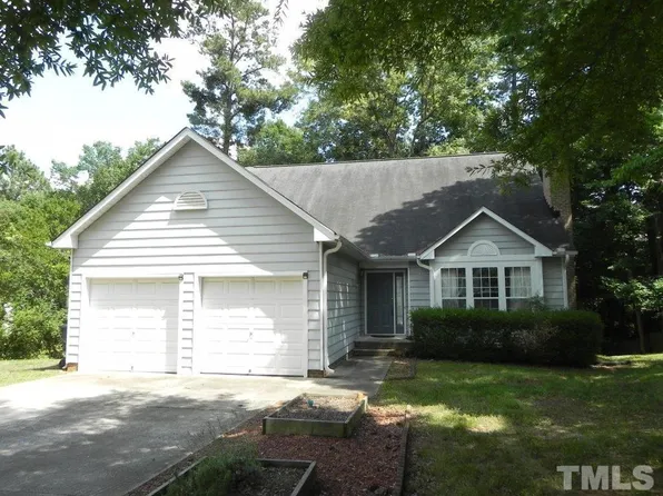 108 Foscoe Ln, Cary, NC 27513