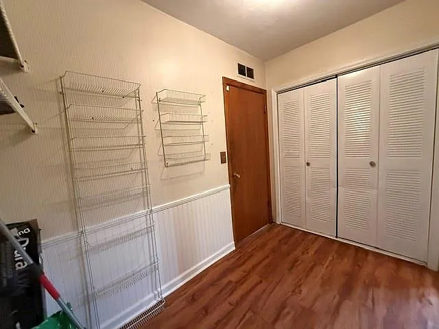 8351 Post Oak Ct — Photo 24