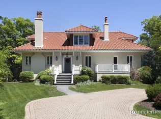 1728 Ridgewood Ln W, Glenview, IL 60025