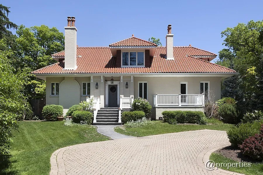 1728 Ridgewood Ln W photo 1