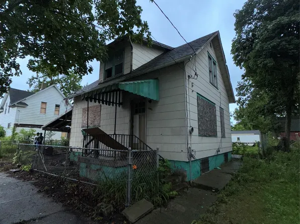 1007 Decker St, Flint, MI 48503