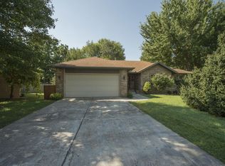 1055 S Karla Ave, Springfield, MO 65804