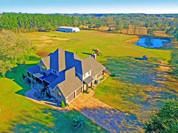 11075 Straub Rd, Grand Bay, AL 36541