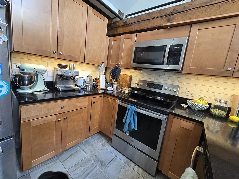 130 W Canal St #K — Photo 13