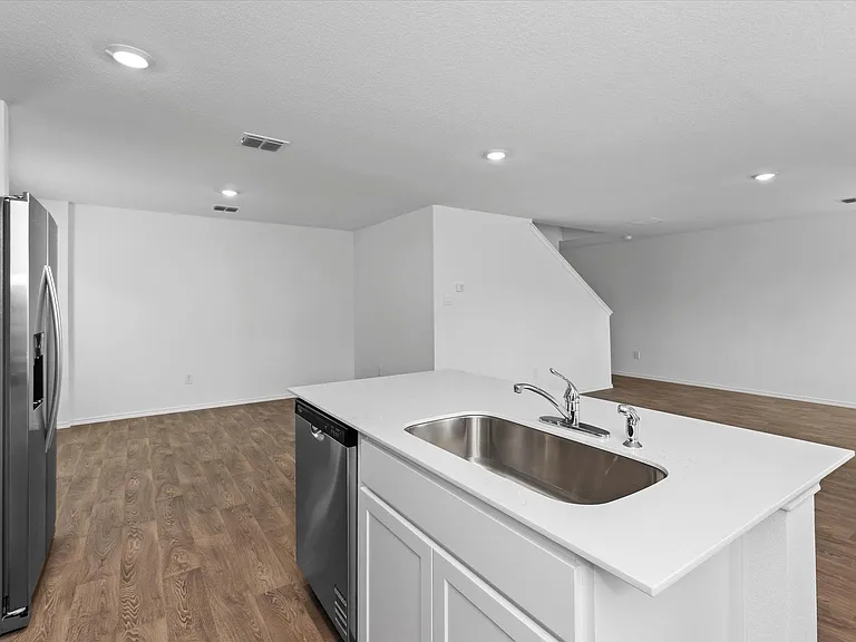 456 Sandringham Loop — Photo 35